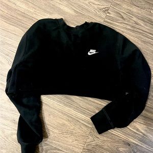 Nike Crewneck - Crop